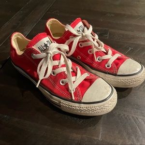 Red chuck Taylor! CONVERSE W6/M4